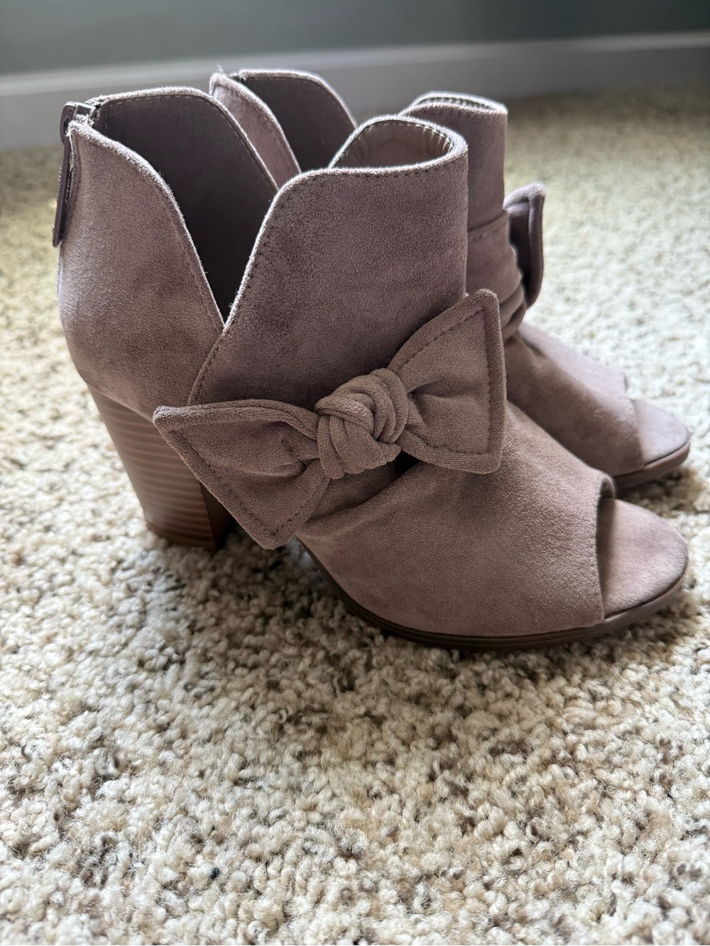 Nature Breeze Taupe Suede Peep-Toe Knot Booties
